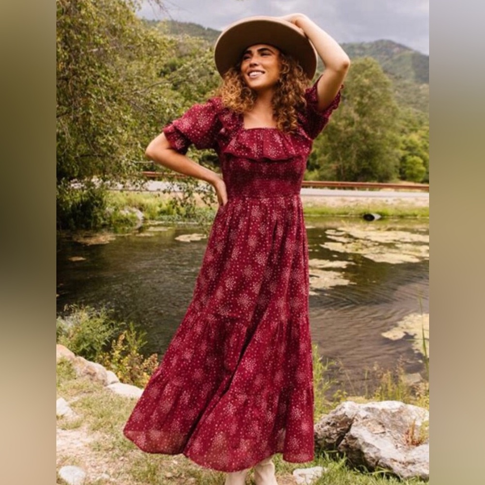 Ivy City co Gracie Dress in Wine - Size Medium